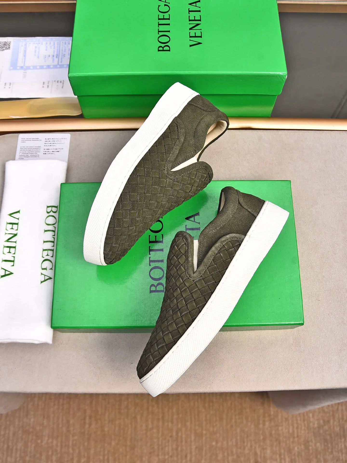 Men's shoes 💰460 [Sleeves series] BOTTEG* VENET* - high-end boutique Size: 38-44 (45 customized) BV new product, first-layer cowhide artificially woven classic style harmoniously blends with contemporary fashion temperament, rubber soles are light and flexible, water-dyed sheepskin pads! [Taobao, Tmall, and live streaming are the first choices]